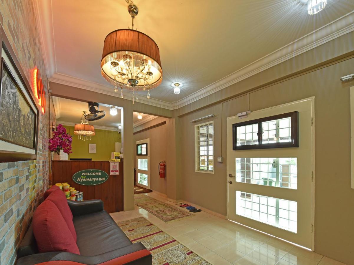 Oyo 90363 Nyamanya Inn Kuantan Exteriér fotografie