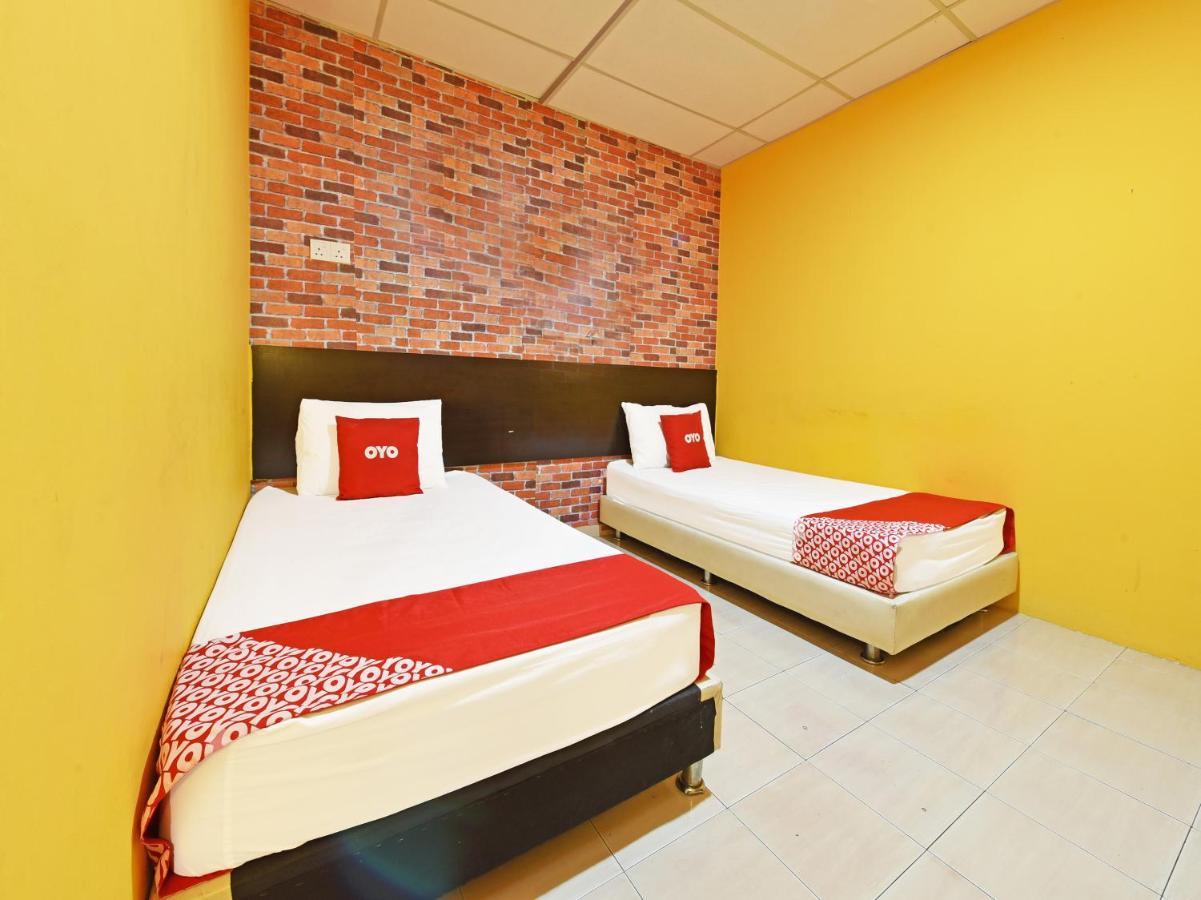 Oyo 90363 Nyamanya Inn Kuantan Exteriér fotografie